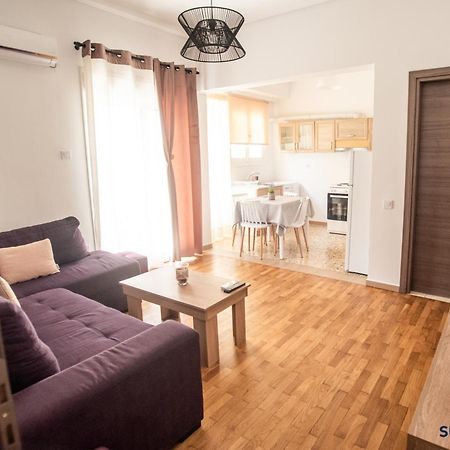 Explore Greece From Comfortable City Centre Apartment Chalkís Exteriör bild