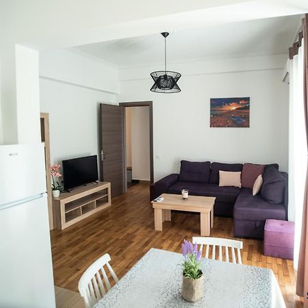Explore Greece From Comfortable City Centre Apartment Chalkís Exteriör bild