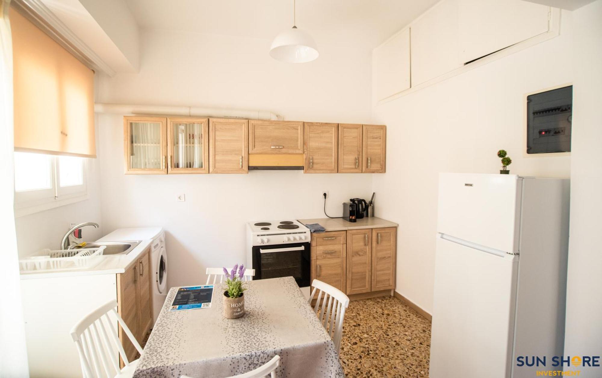 Explore Greece From Comfortable City Centre Apartment Chalkís Exteriör bild