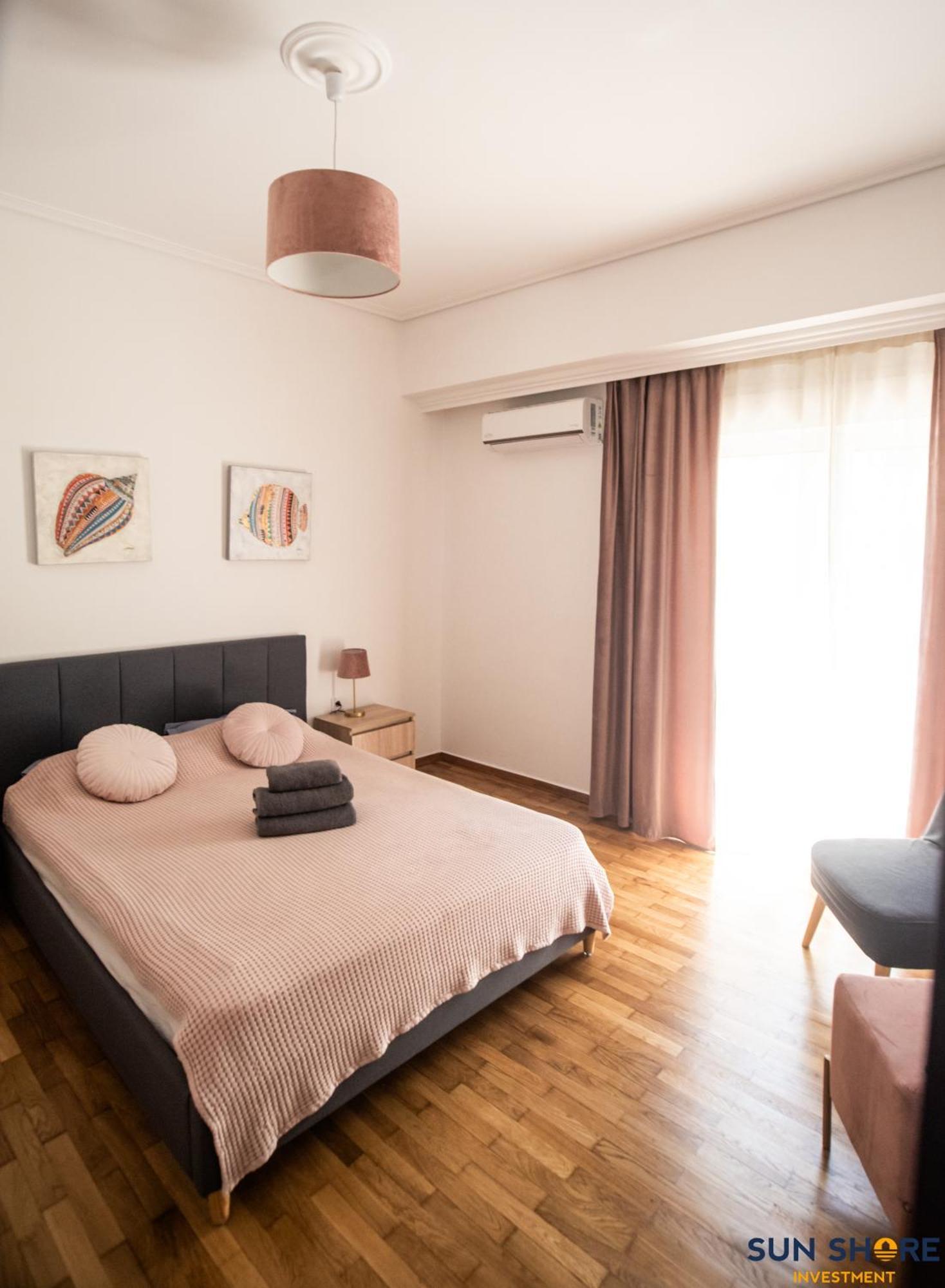 Explore Greece From Comfortable City Centre Apartment Chalkís Exteriör bild